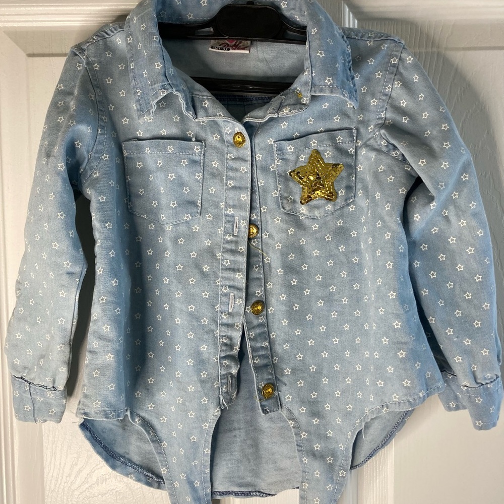 Toddler Size 4T Tops - Picture 13 of 16